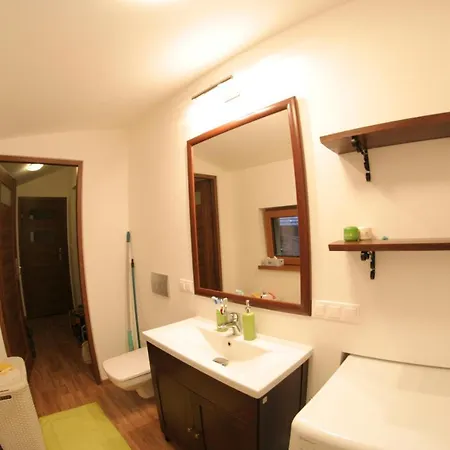 Ranczo Dziki Sad Lodge *