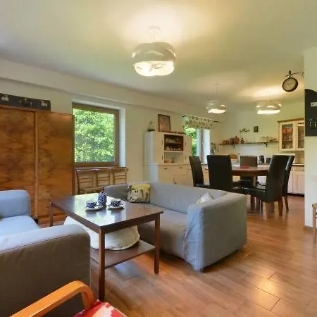 Ranczo Dziki Sad Деревянный коттедж *